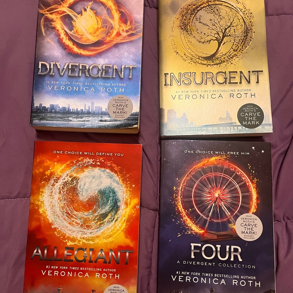 Divergent full book series - Picture 1 of 1